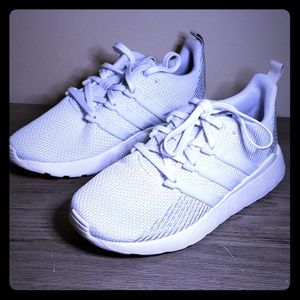 White Adidas woman 5 1/2 New